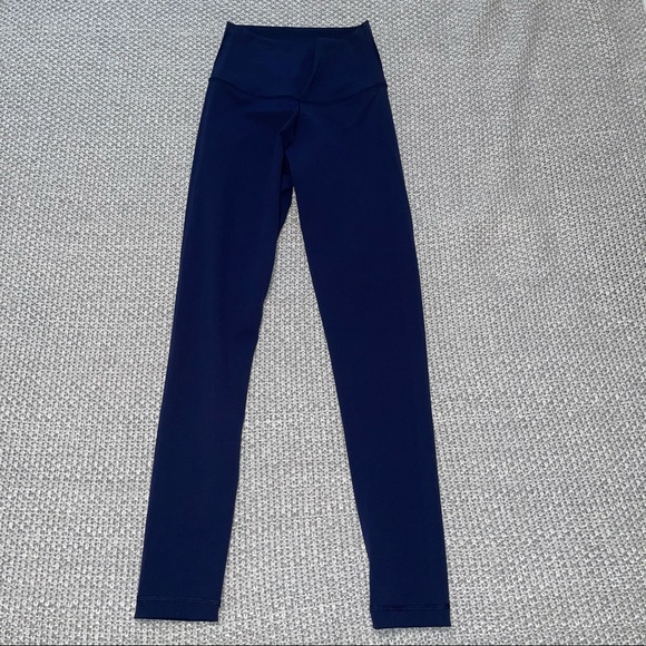 NWOT Aritzia TNA Slick High Rise 7/8 Leggings - Picture 1 of 4